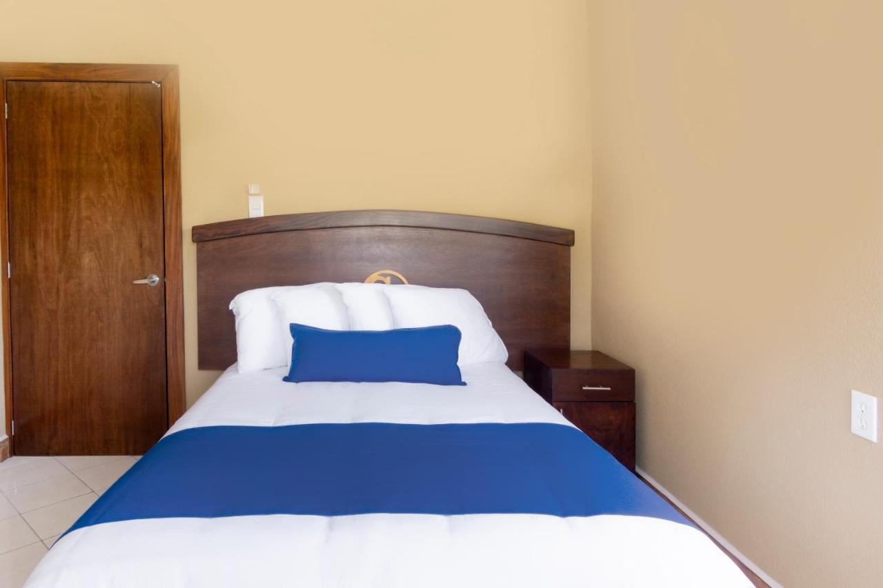 Grand View Suites Manzanillo Bagian luar foto