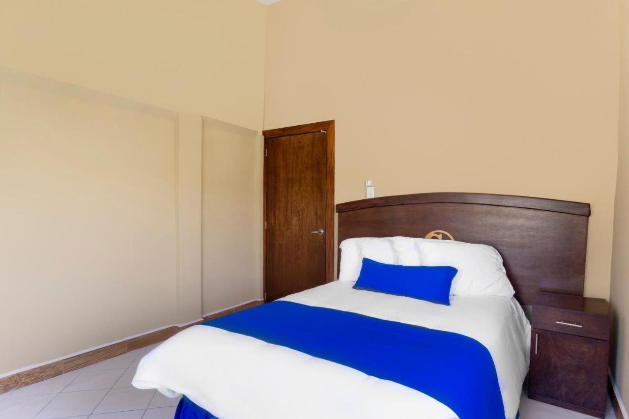 Grand View Suites Manzanillo Bagian luar foto
