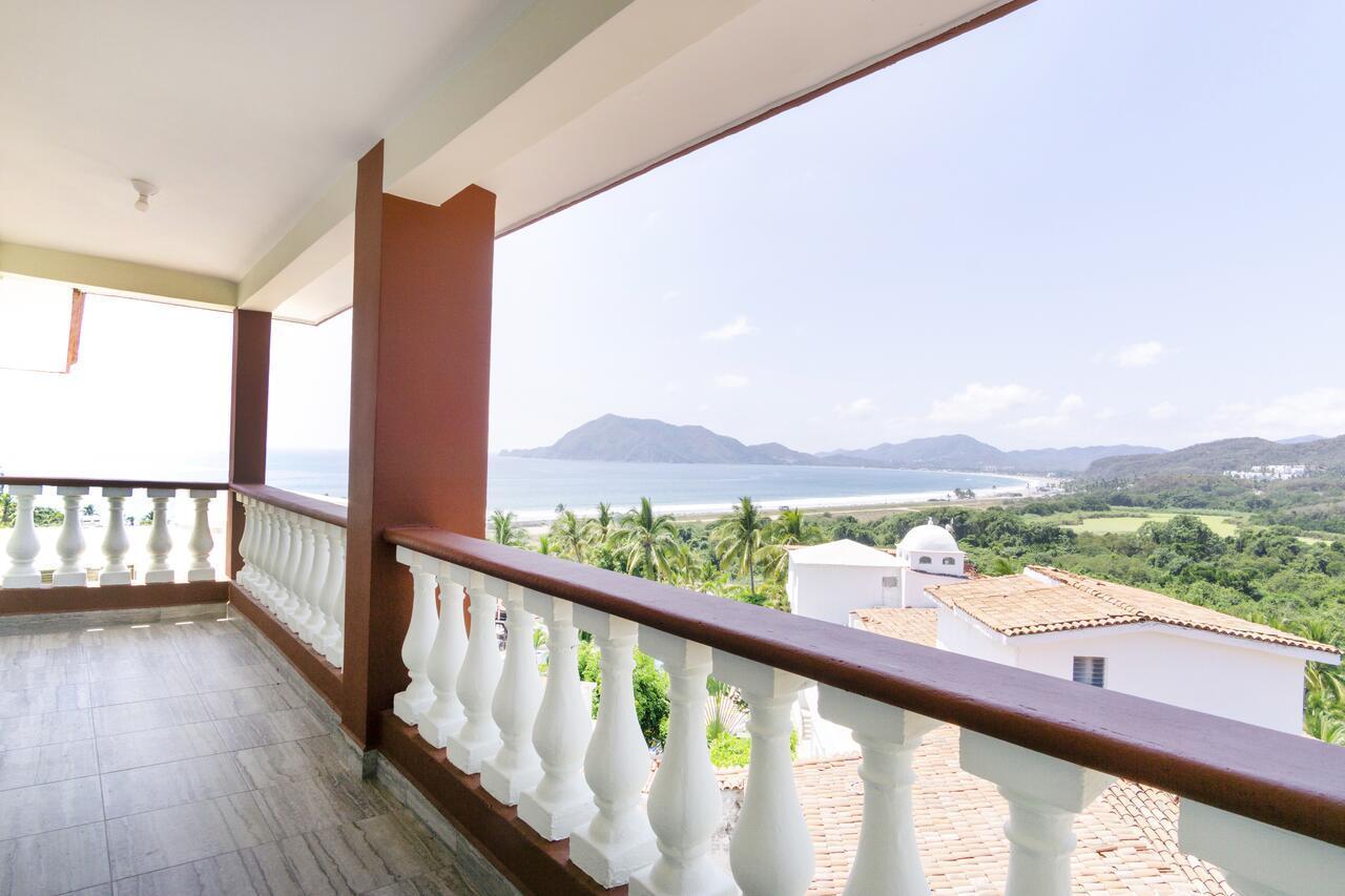 Grand View Suites Manzanillo Bagian luar foto