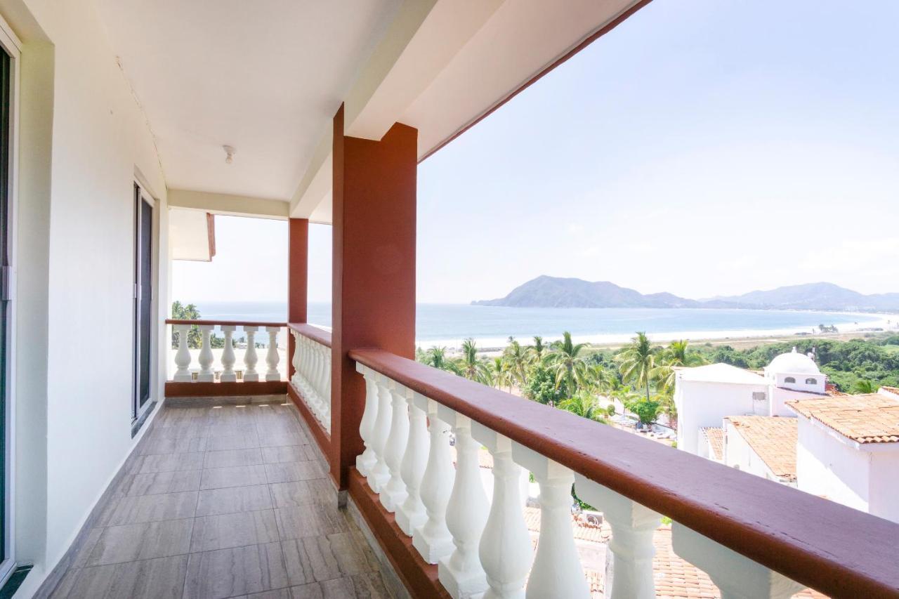 Grand View Suites Manzanillo Bagian luar foto